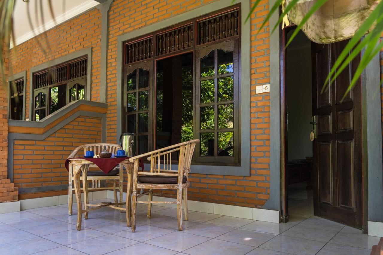 Adi Santia Bungalows Ubud Buitenkant foto