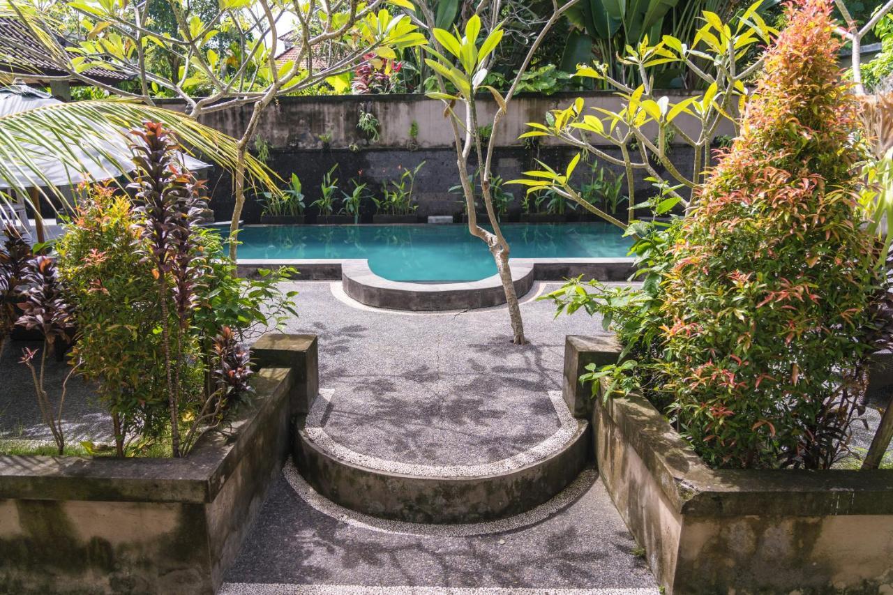 Adi Santia Bungalows Ubud Buitenkant foto