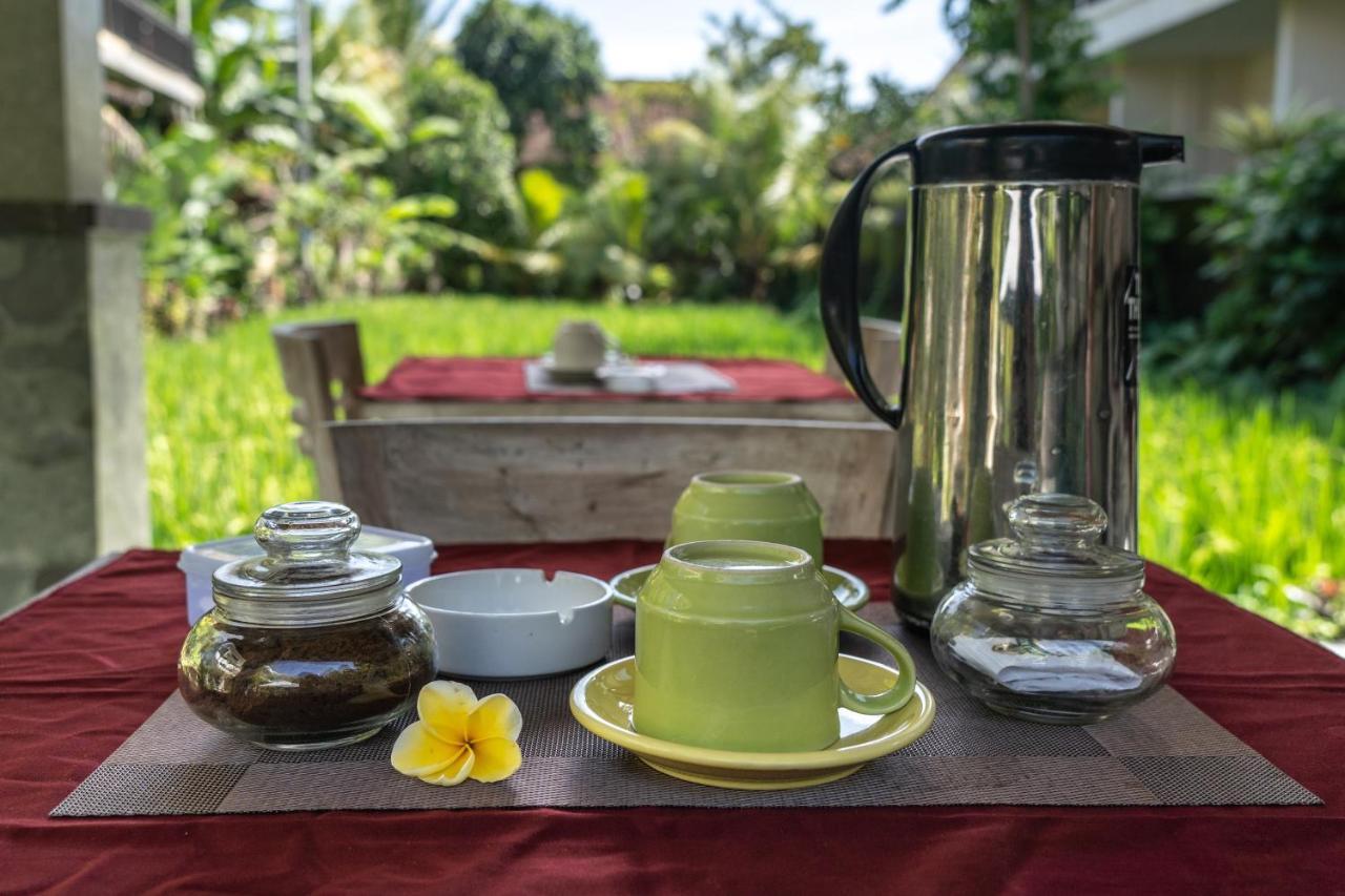 Adi Santia Bungalows Ubud Buitenkant foto