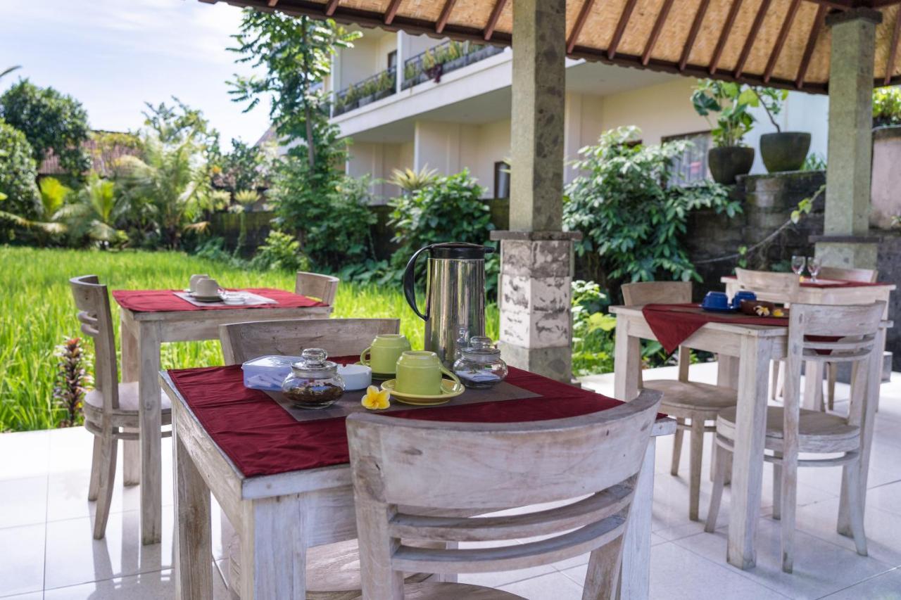 Adi Santia Bungalows Ubud Buitenkant foto