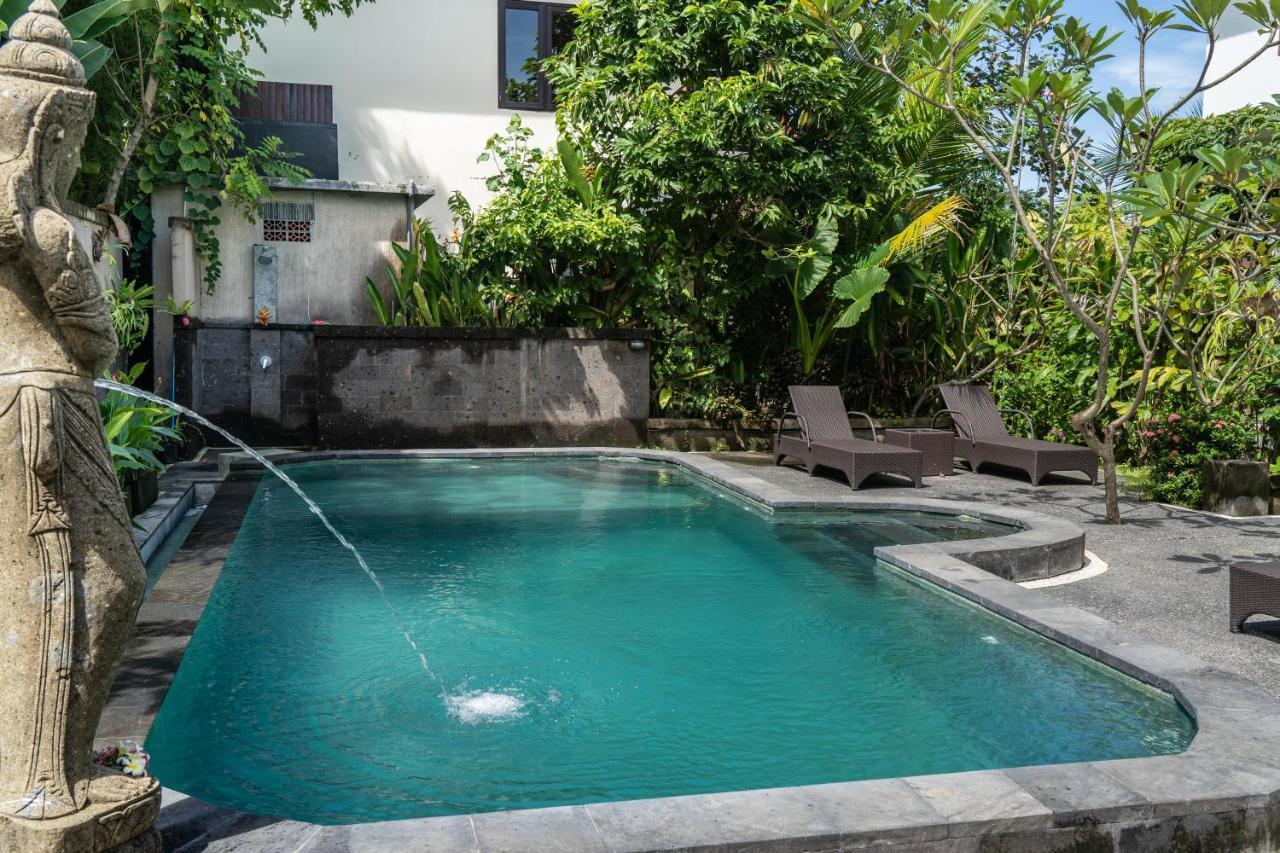 Adi Santia Bungalows Ubud Buitenkant foto