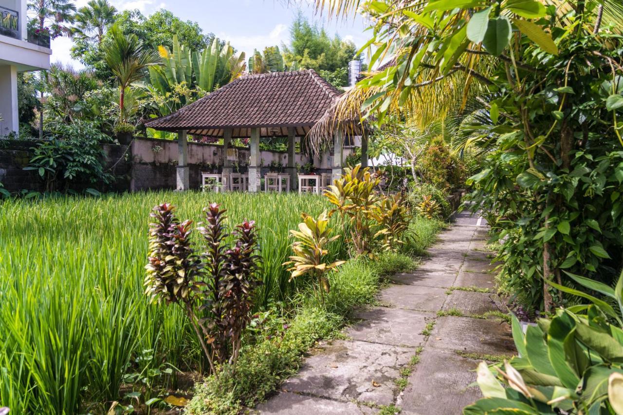Adi Santia Bungalows Ubud Buitenkant foto