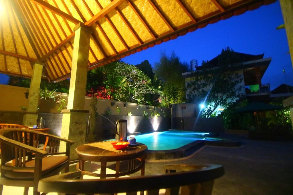 Adi Santia Bungalows Ubud Buitenkant foto