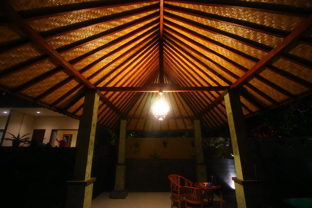 Adi Santia Bungalows Ubud Buitenkant foto